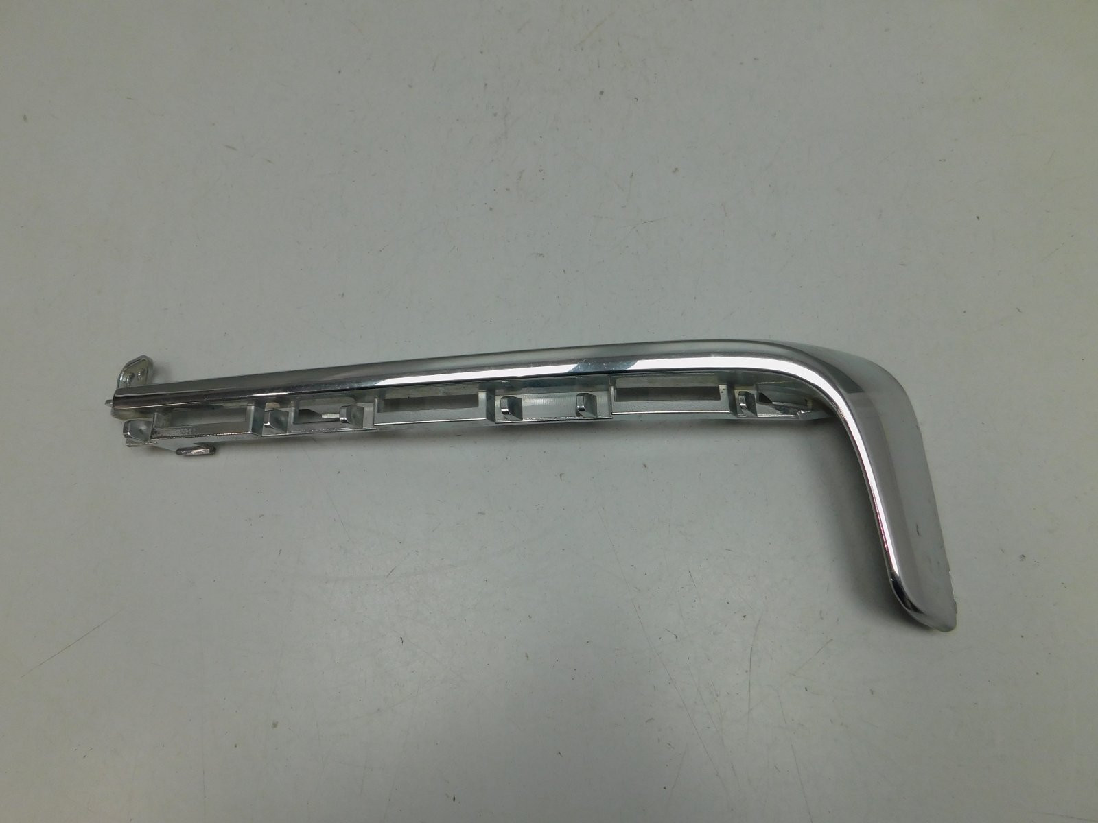 Молдинг переднего бампера Chery Tiggo 8 2019>