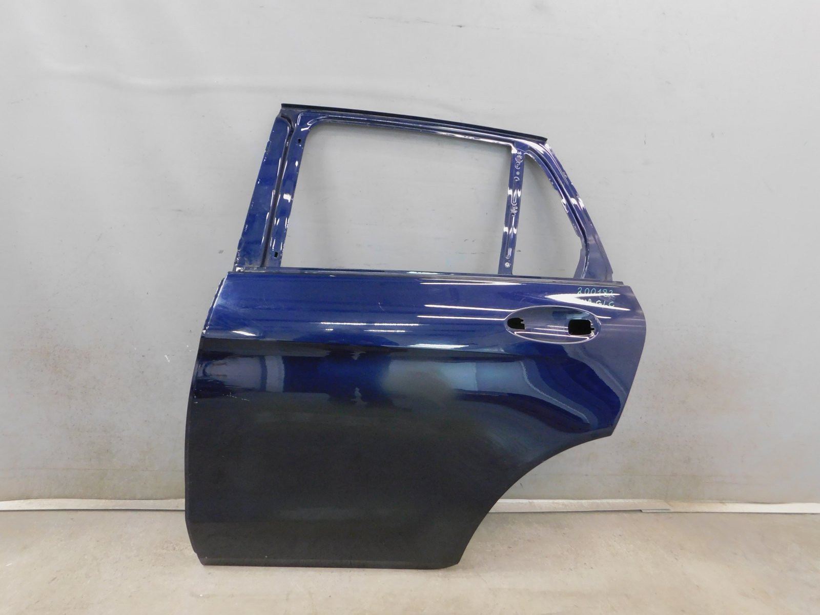 Дверь задняя левая Mercedes-Benz GLC-Class X253 2015>