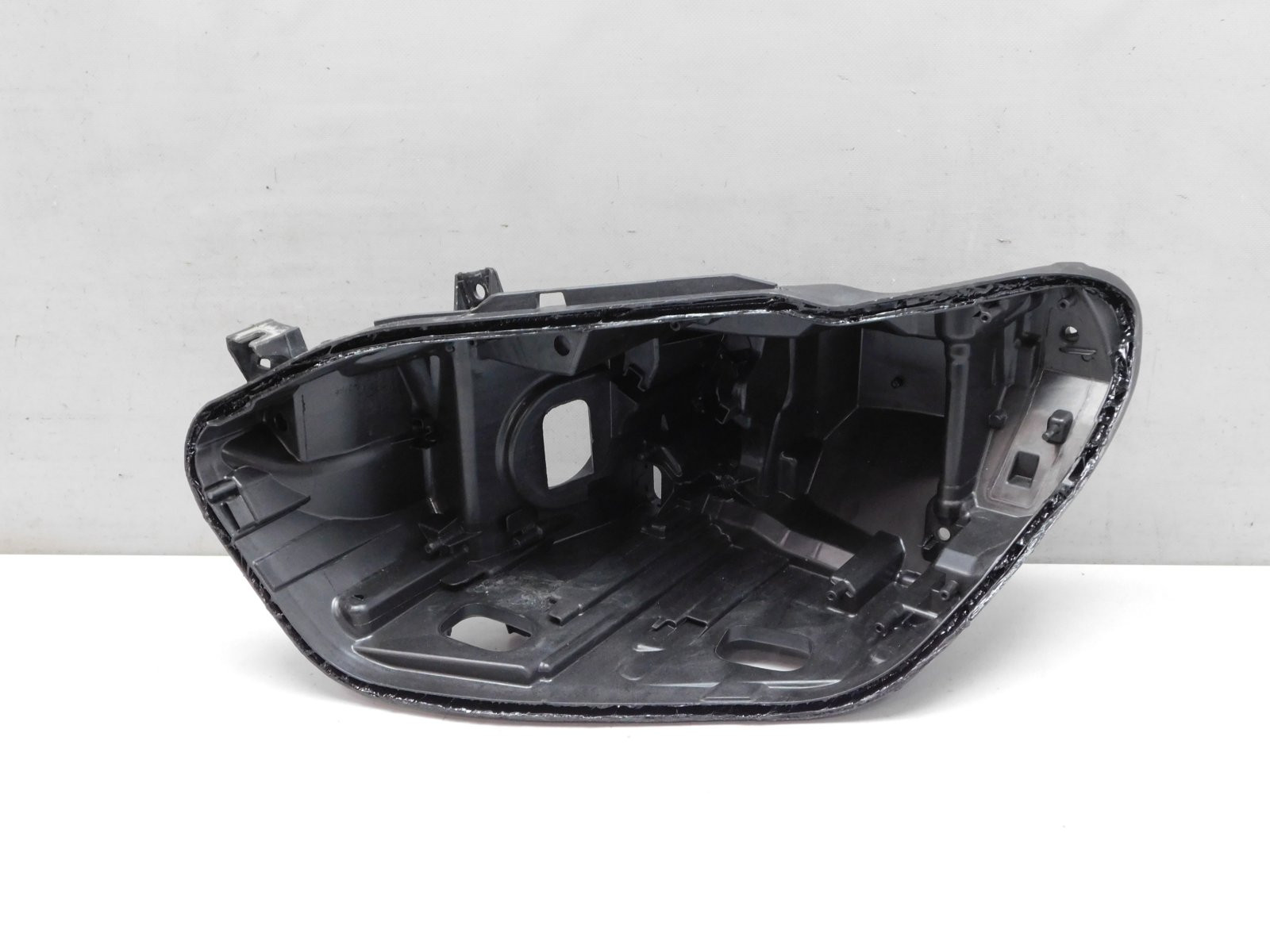 Корпус фары левой BMW 1-серия F20/F21 2011>