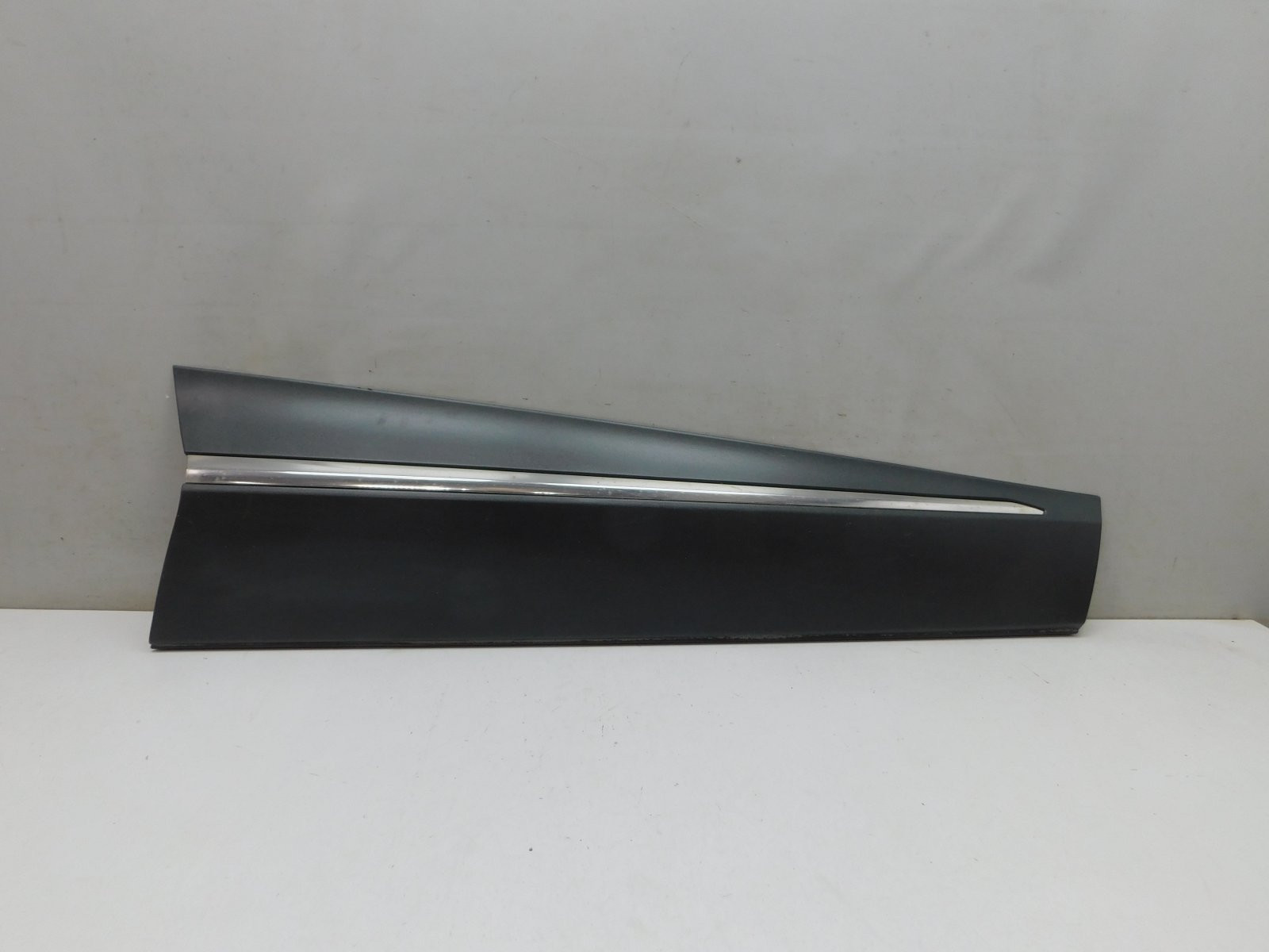 Накладка двери передней правой Renault Kaptur 2016>