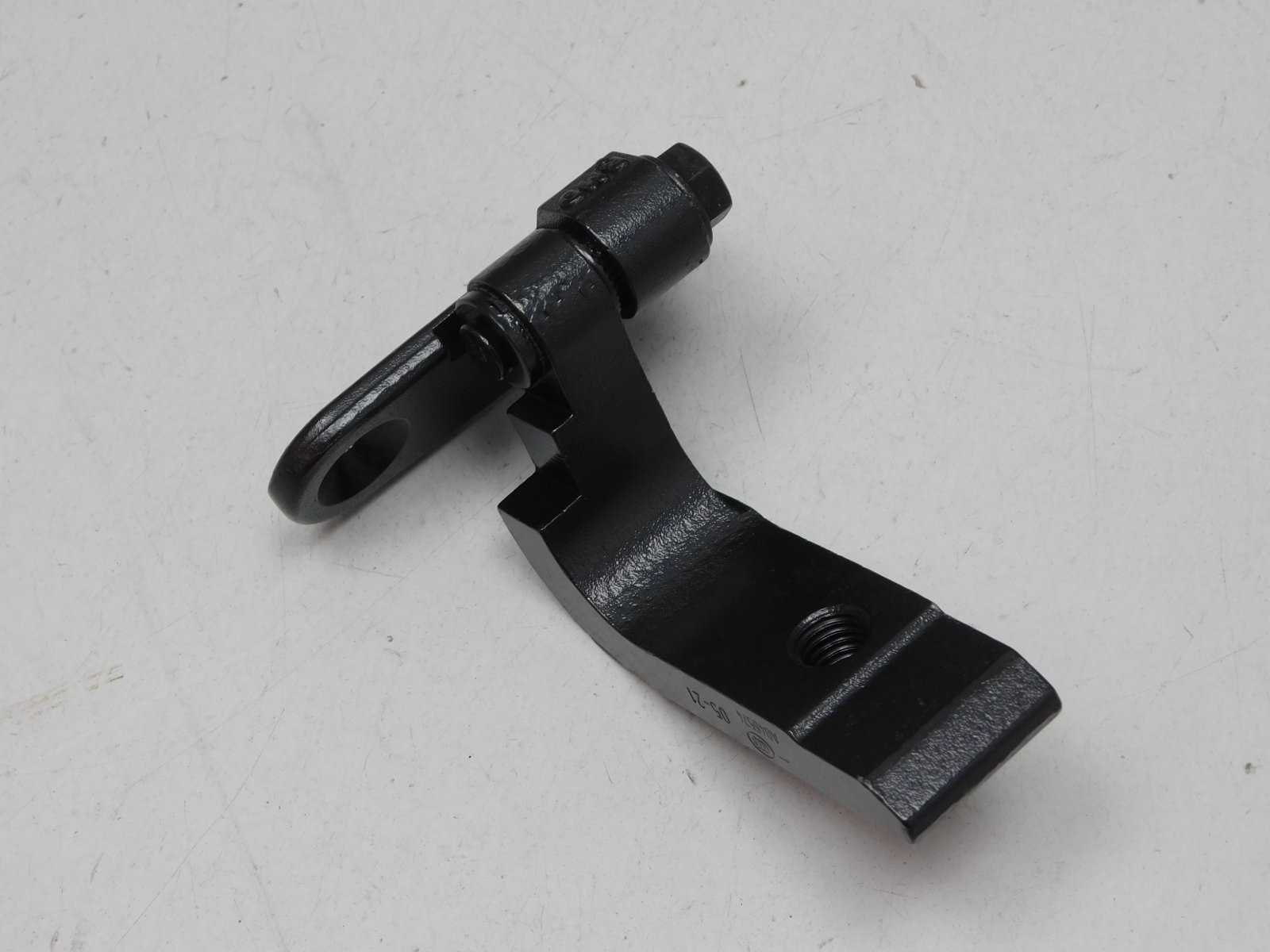 Петля двери задней правой BMW 5-серия G30 2016>