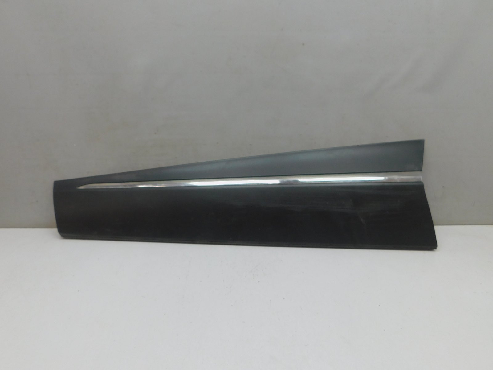 Накладка двери передней левой Renault Kaptur 2016>