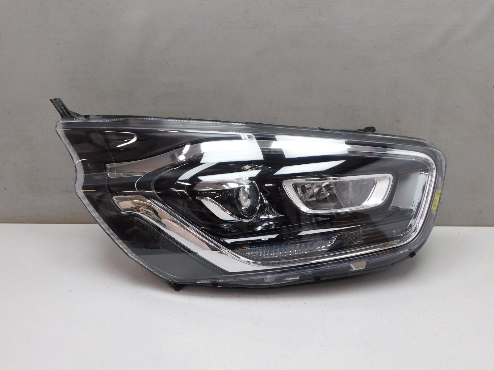 Фара правая Ford Transit/Tourneo Custom 2012>