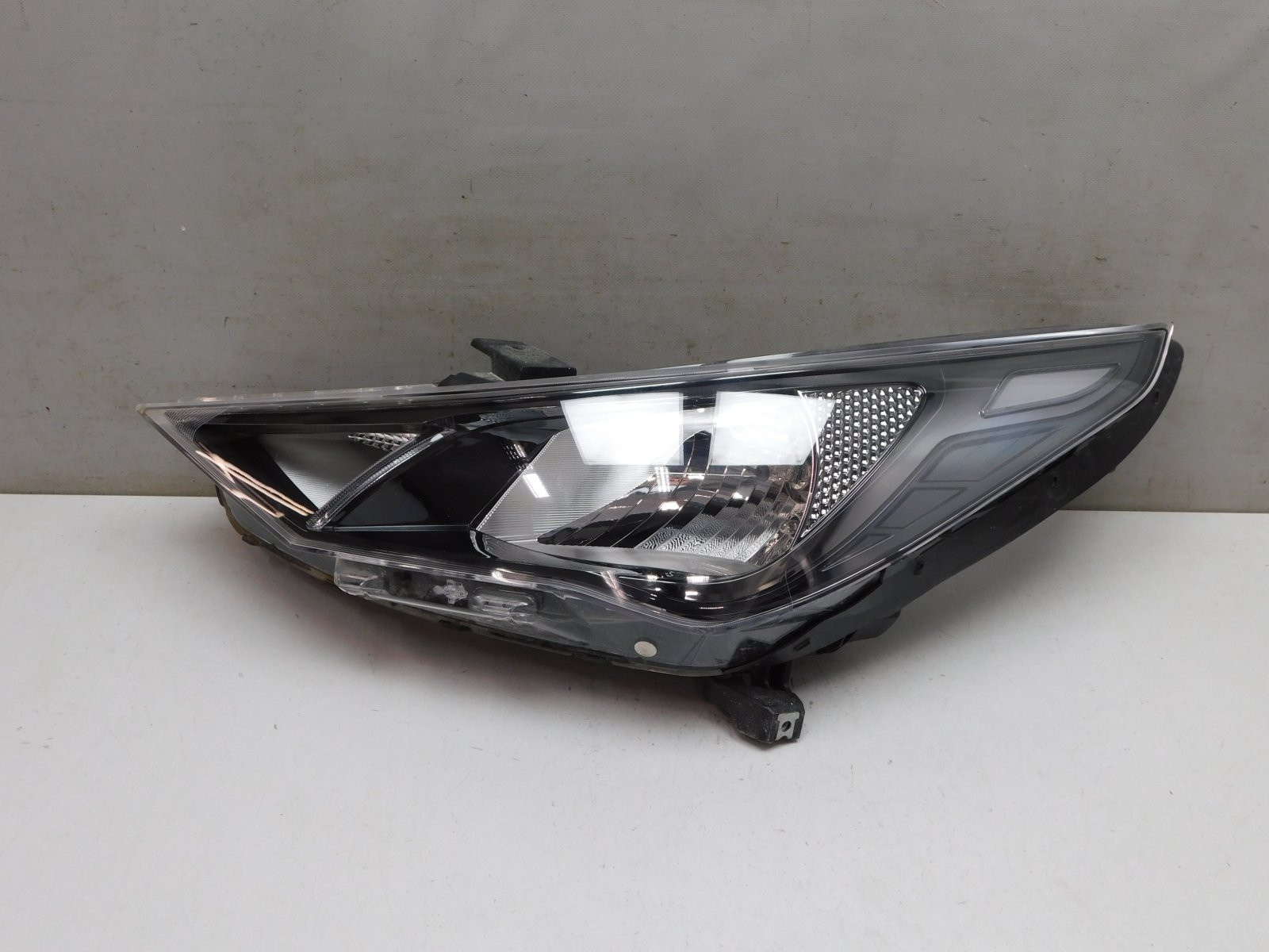 Фара левая Hyundai Solaris 2017>