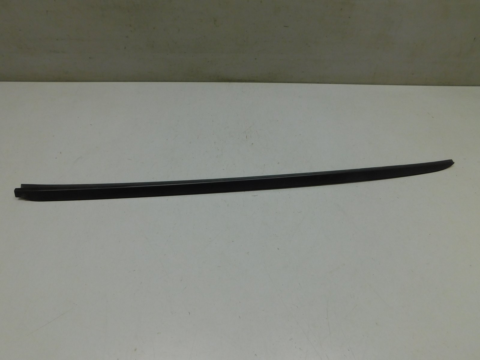 Молдинг лобового стекла Lexus NX 200 2014>