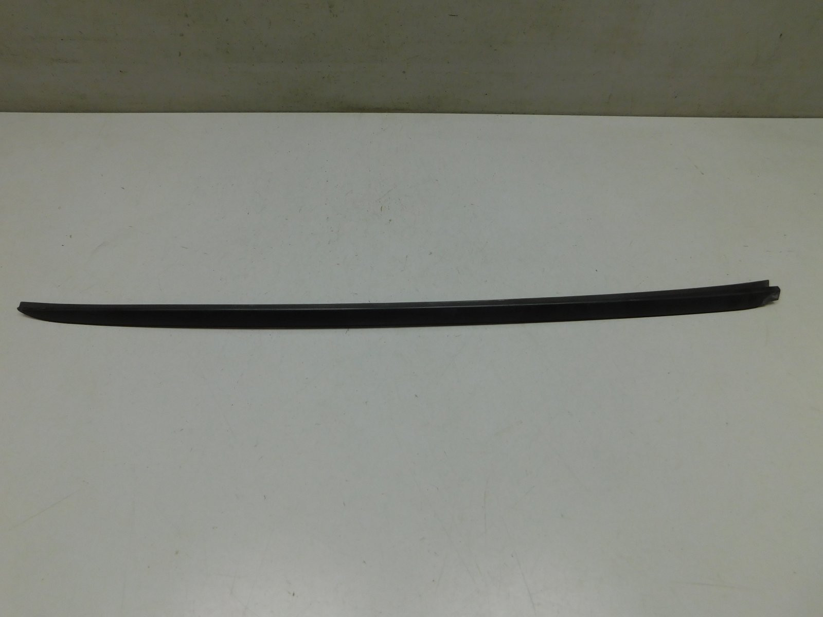 Молдинг лобового стекла Lexus NX 200 2014>