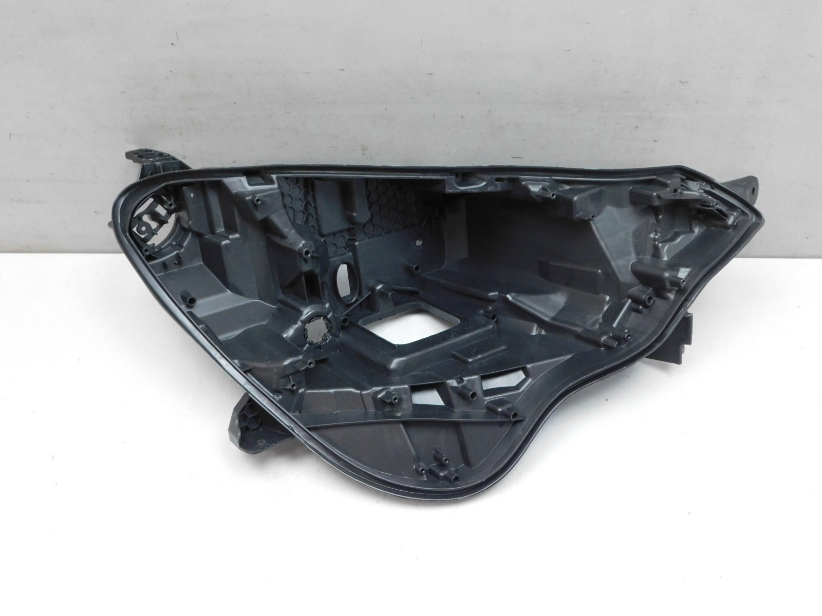 Корпус фары правой Renault Arkana 2019>
