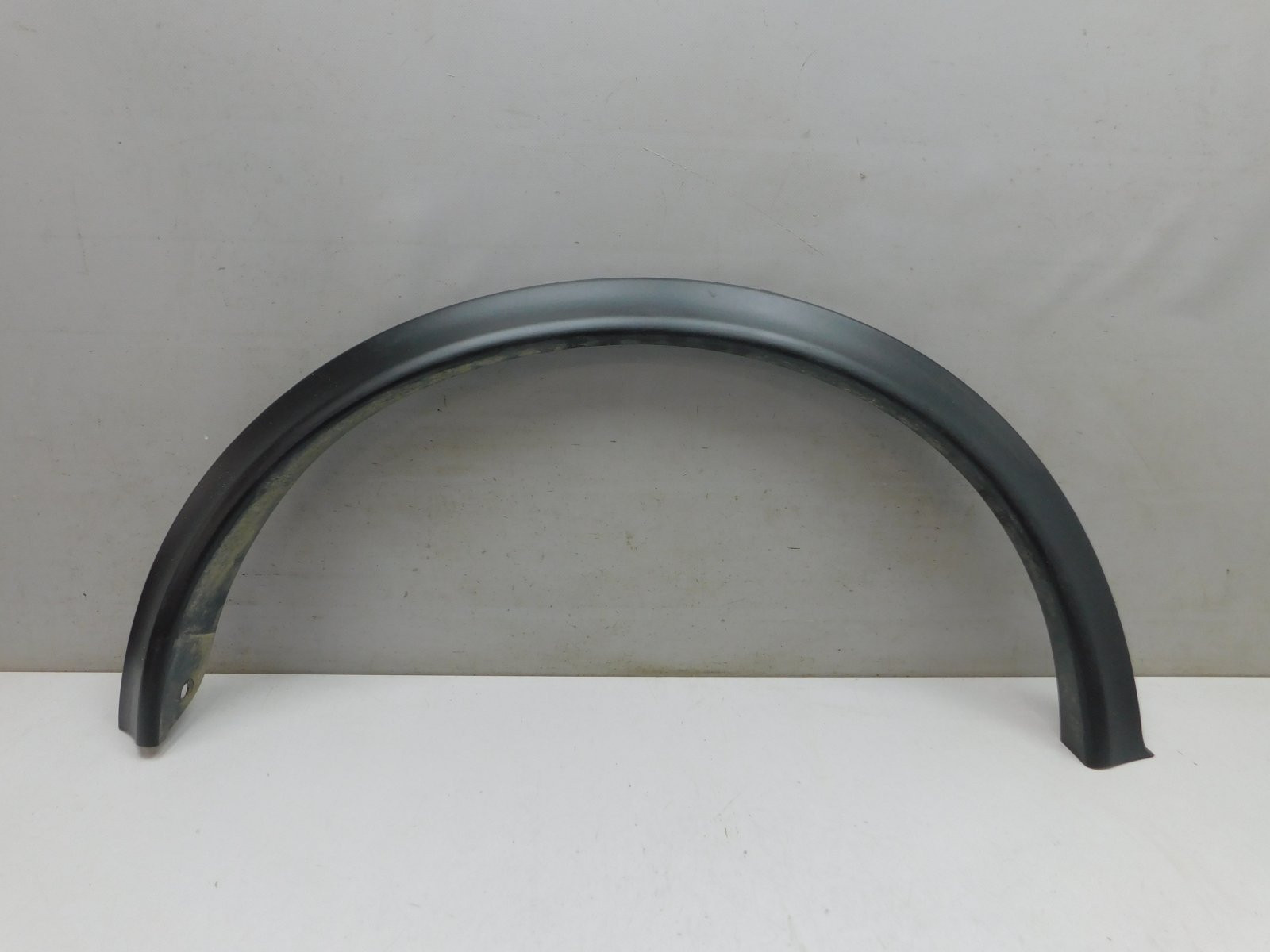 Накладка крыла заднего  правого Nissan Juke 2011>