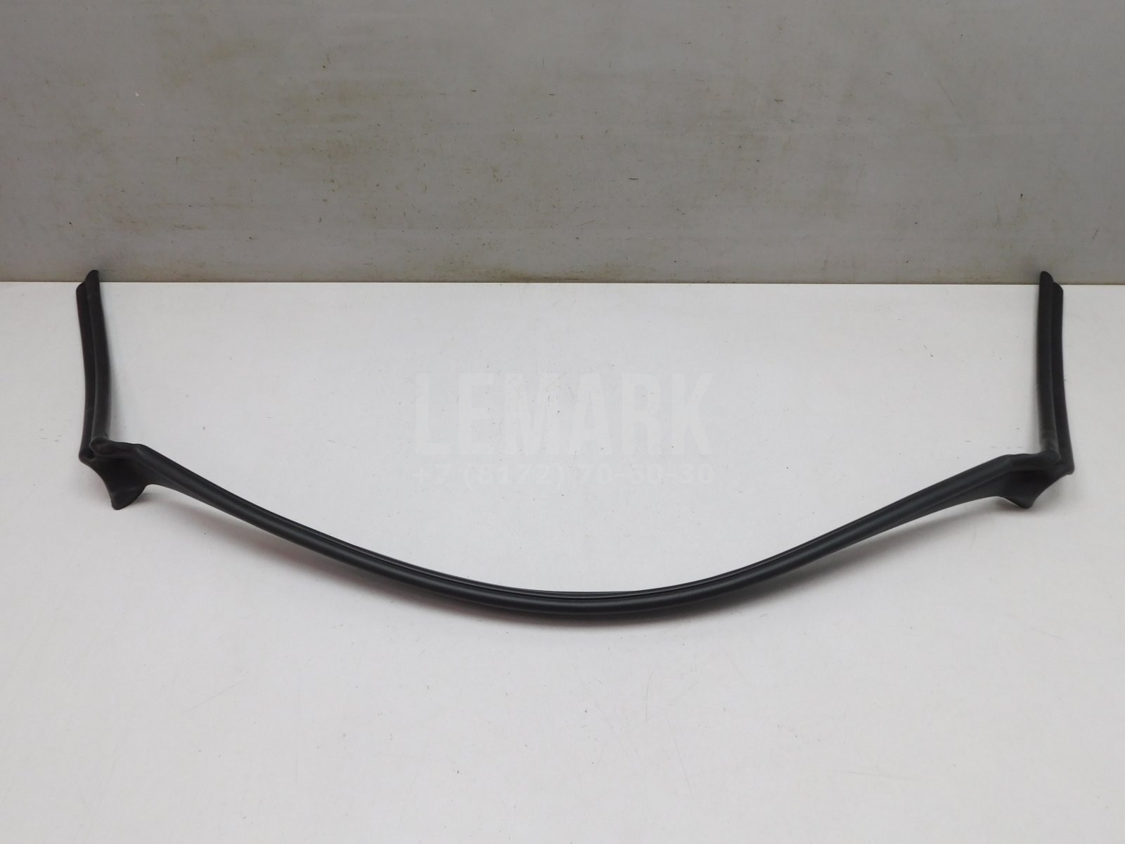 Уплотнитель капота BMW X1 F48 2015> BMW 51767329384