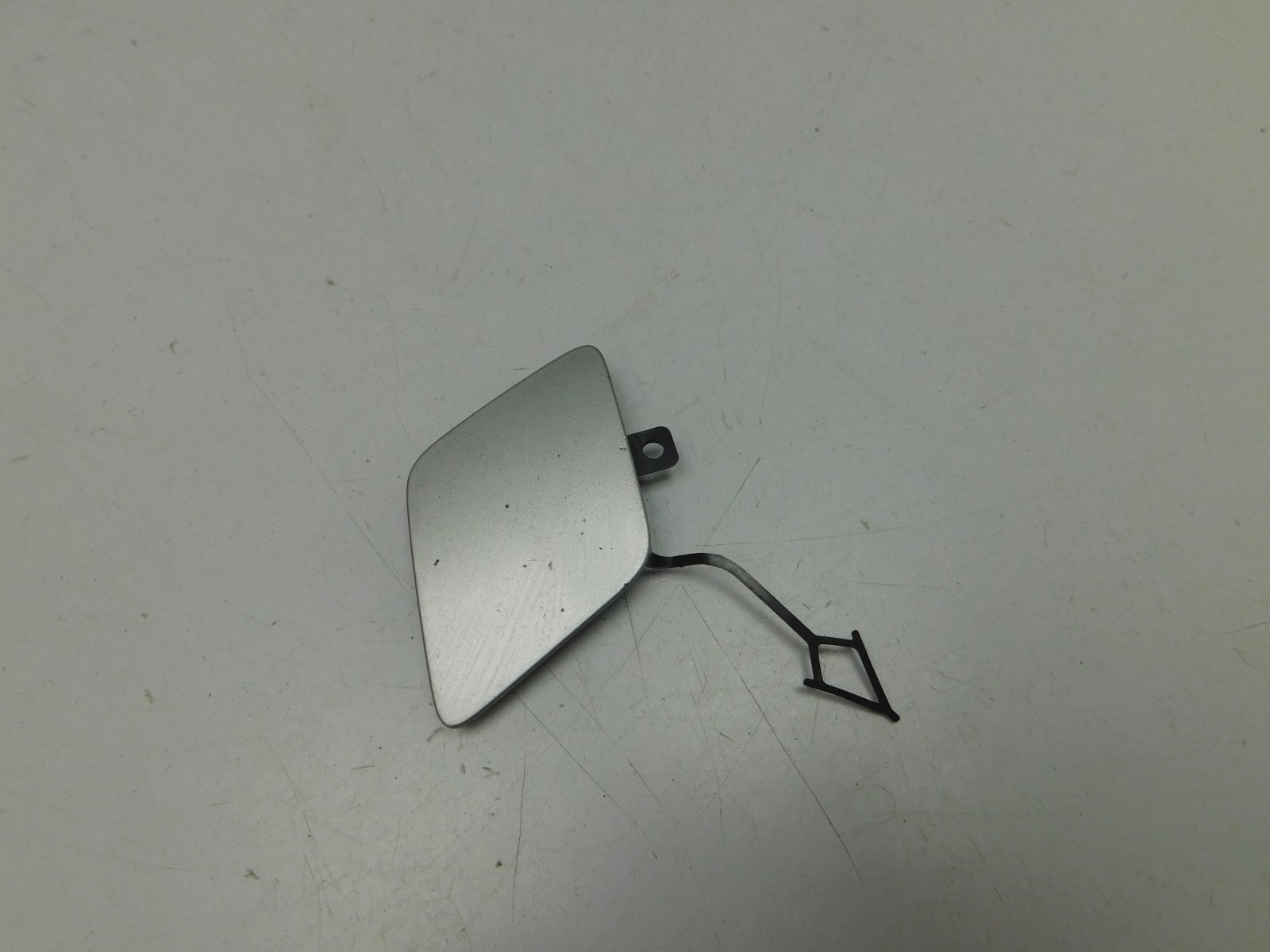 Заглушка буксировочного крюка Volkswagen Passat B8 2015>