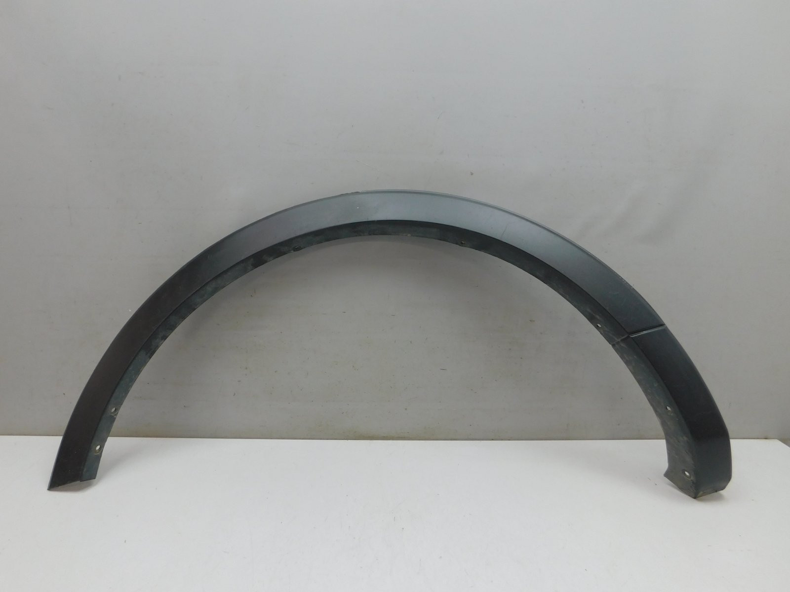 Накладка крыла заднего  правого Ford Explorer V 2010>