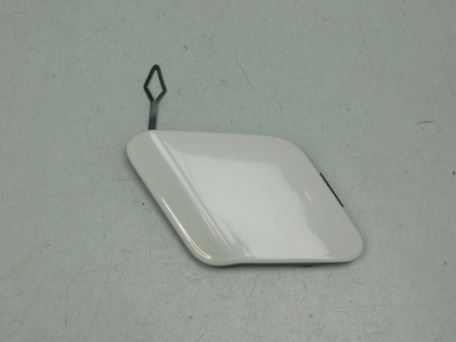 Заглушка буксировочного крюка BMW 1-серия F20/F21 2011>