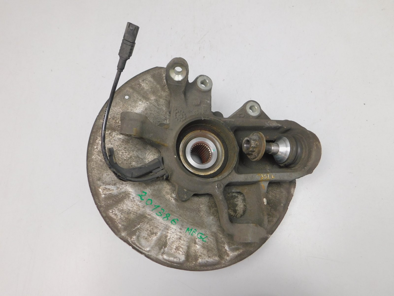 Кулак поворотный задний левый Mercedes-Benz GL/GLS-klasse X166 2012>