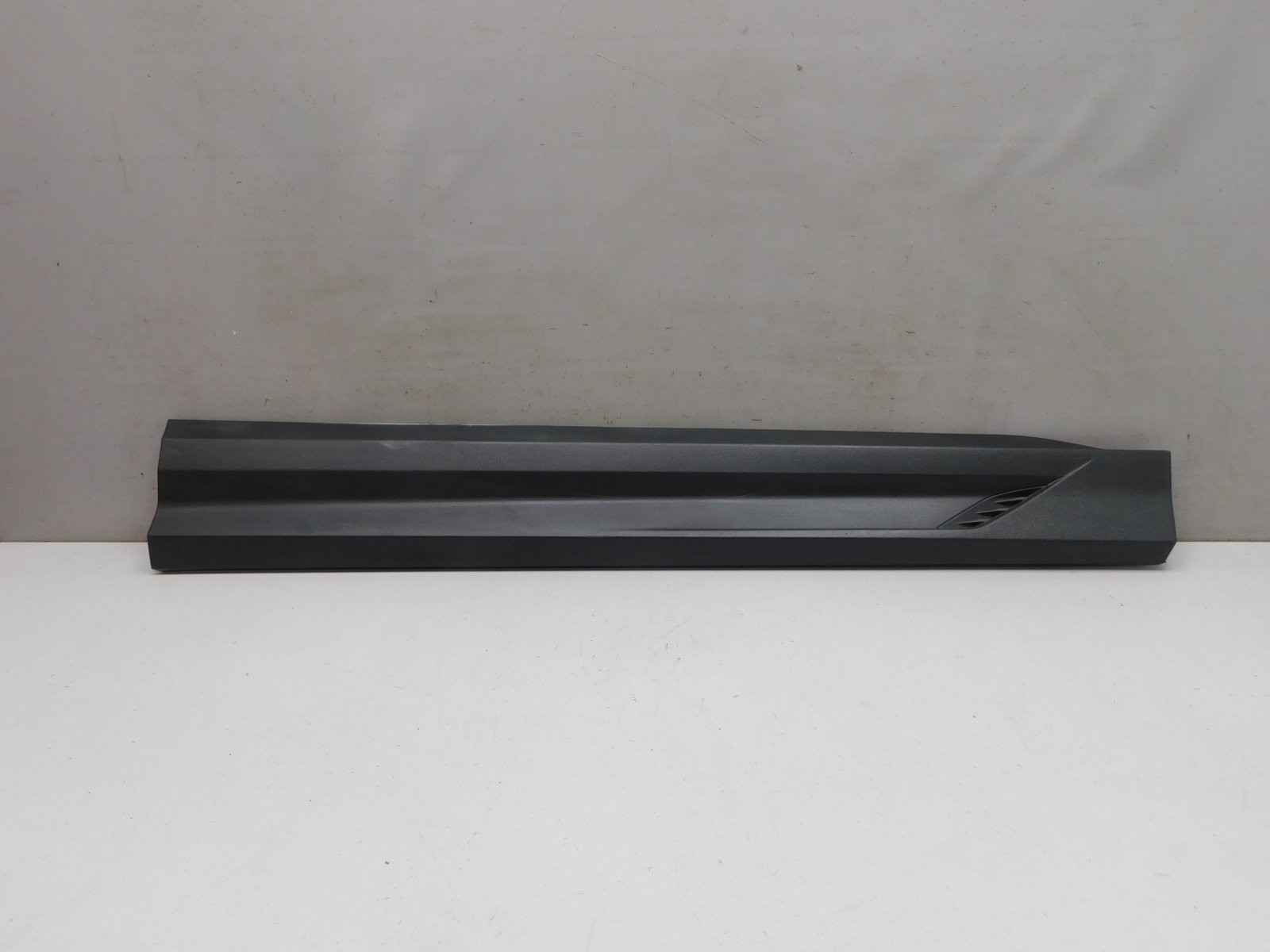 Накладка двери передней правой Geely Coolray I 2020>