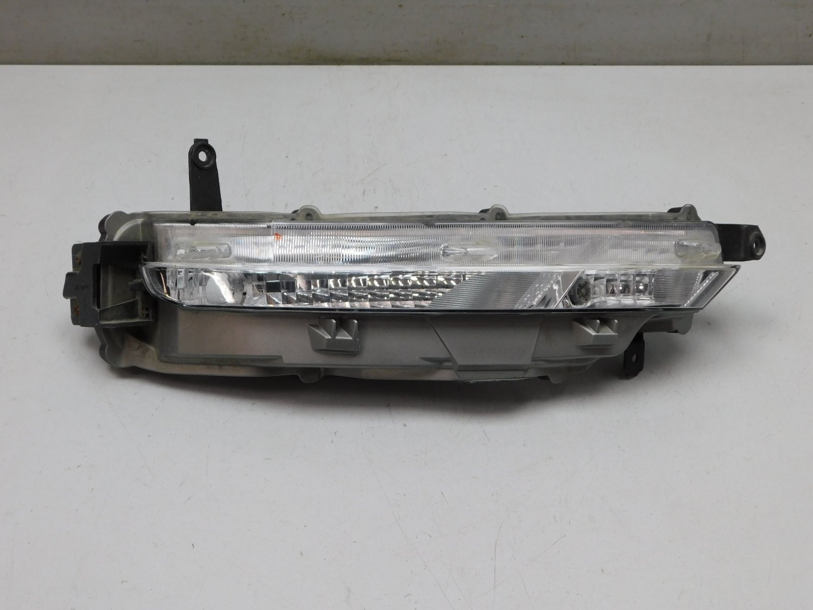 Указатель поворота в бампер прав Toyota Fortuner 2015>