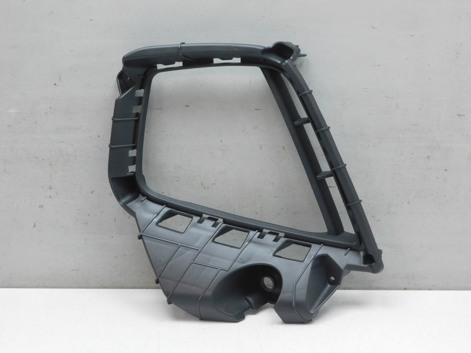 Кронштейн переднего бампера Hyundai Tucson IV 2020>