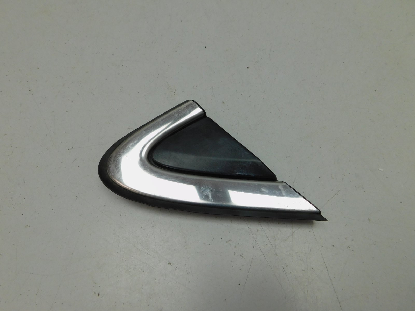 Накладка двери передней правой Geely Coolray I 2020>