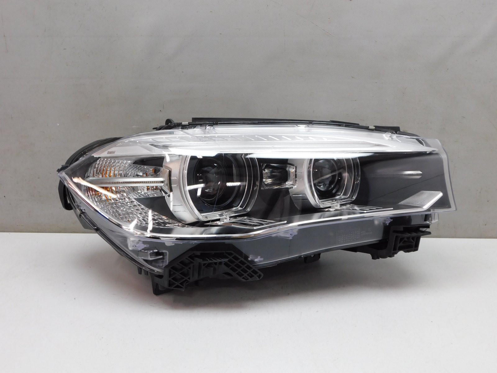Фара правая BMW X5 F15 2013-2018