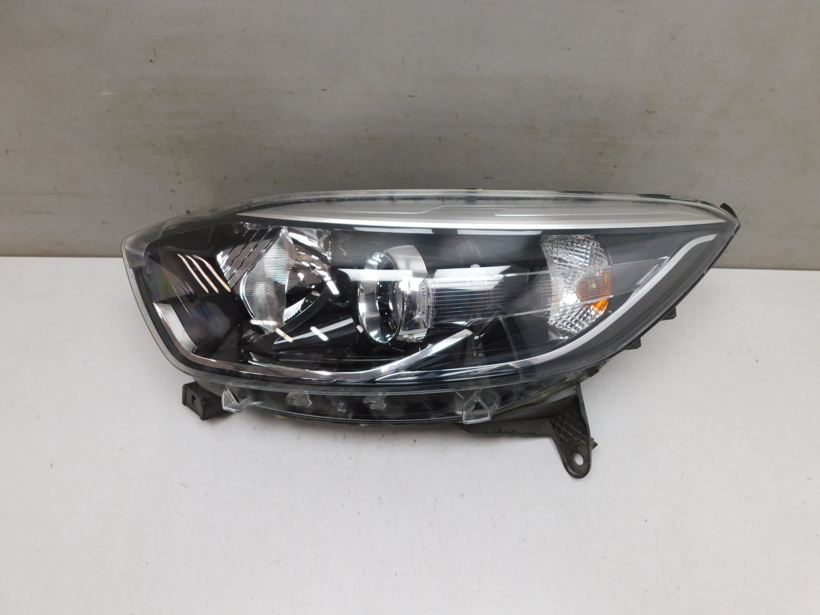 Фара левая Renault Kaptur 2016>