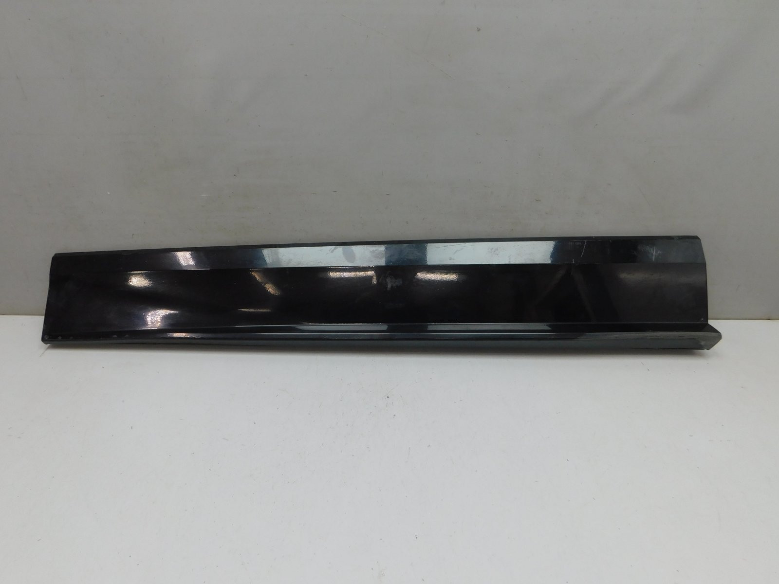 Накладка двери передней левой Audi Q8 2018>