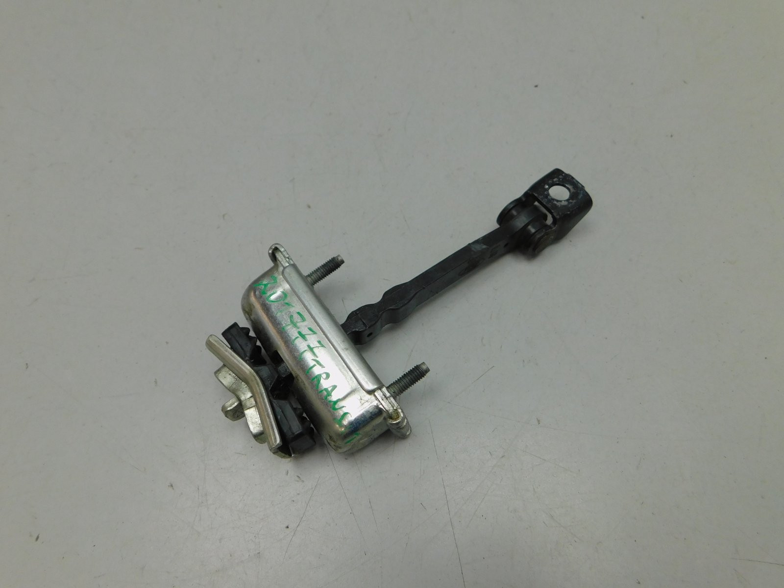 Ограничитель двери Ford Transit 2014>