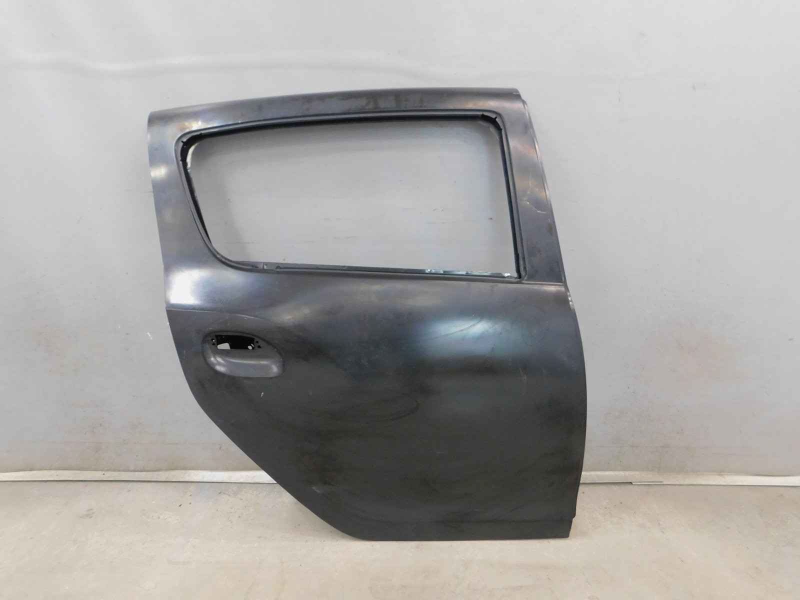 Дверь задняя правая Renault Sandero 2014>