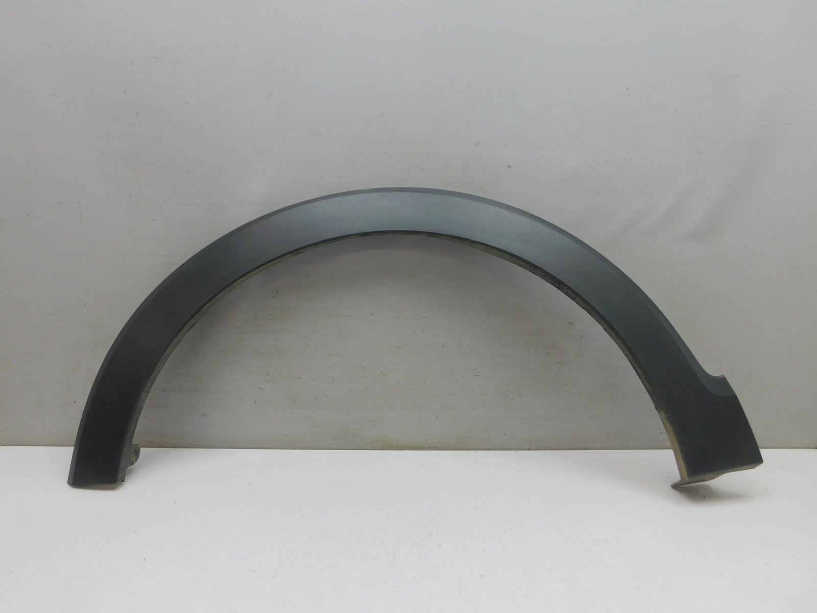 Накладка крыла переднего левого Renault Kaptur 2016>