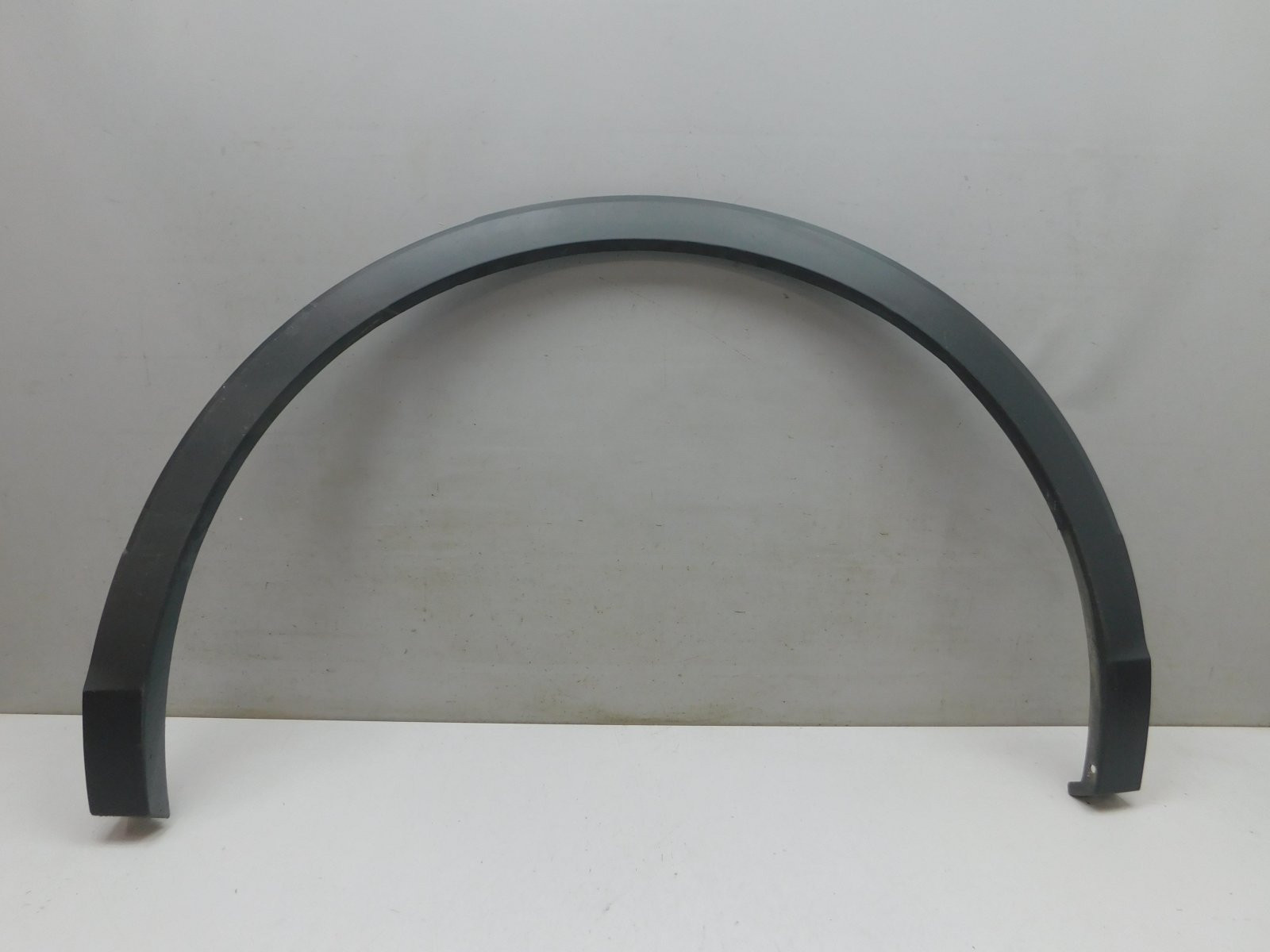 Накладка крыла заднего  левого Volkswagen Tiguan 2017>