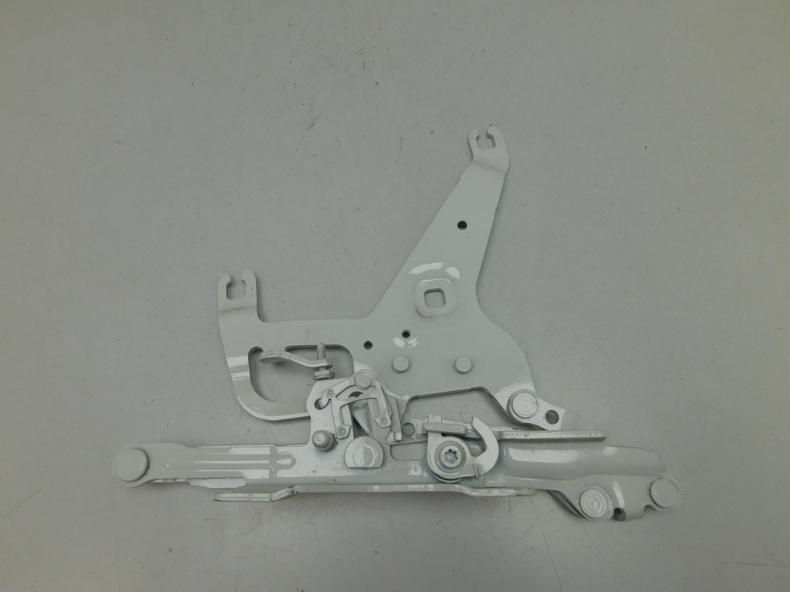 Петля капота левая BMW X5 F15 2013-2018