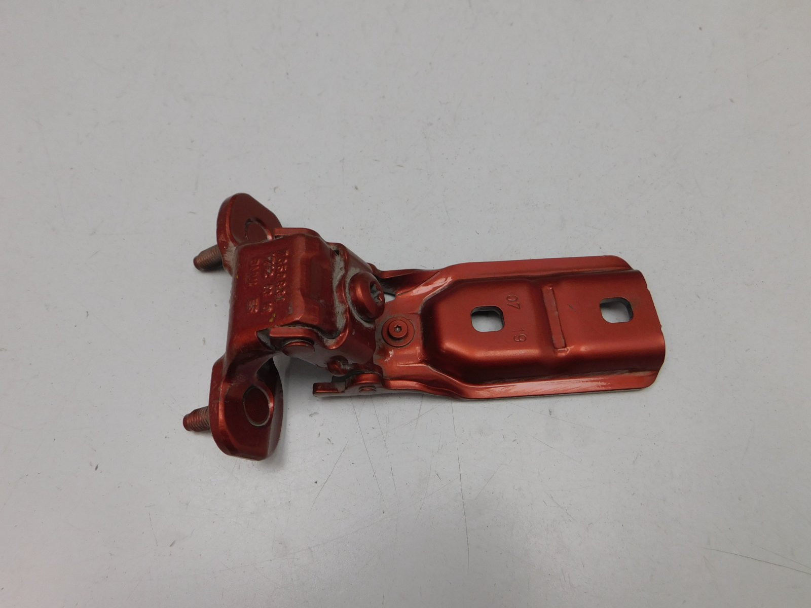 Петля двери багажника BMW X1 F48 2015>