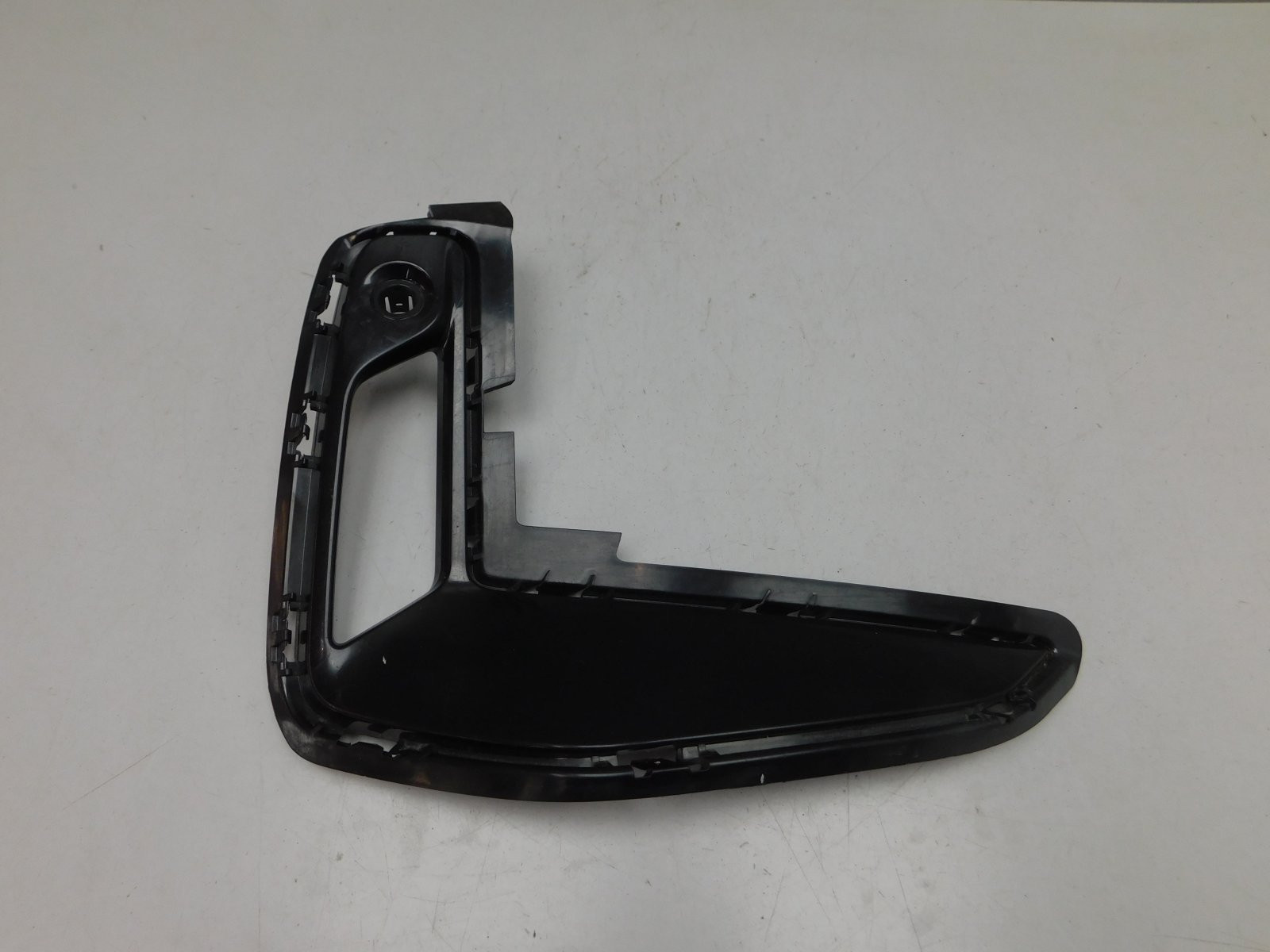 Решетка в бампер правая BMW 3-серия G20 2018>