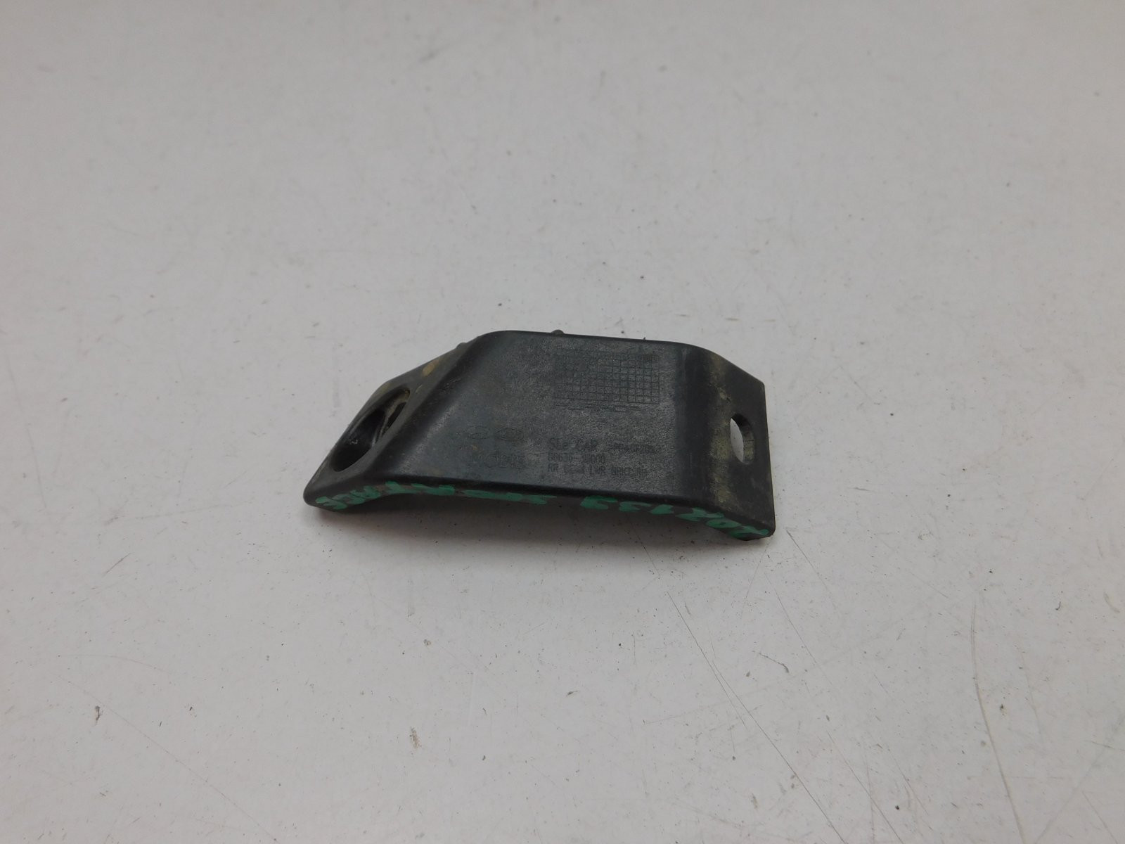 Кронштейн усилителя заднего бамп Kia Sportage 2010-2015