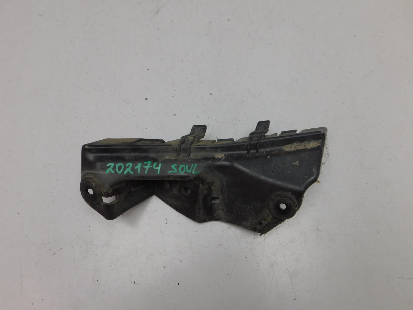 Кронштейн переднего бампера Kia Soul 2014-2019