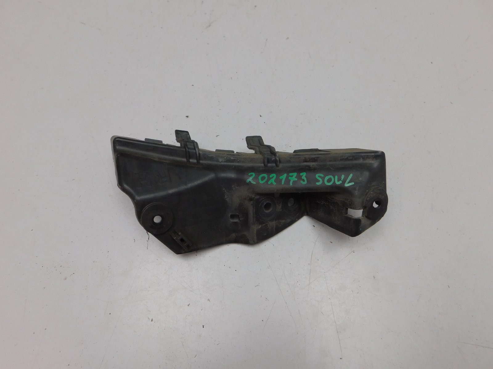 Кронштейн переднего бампера Kia Soul 2014-2019