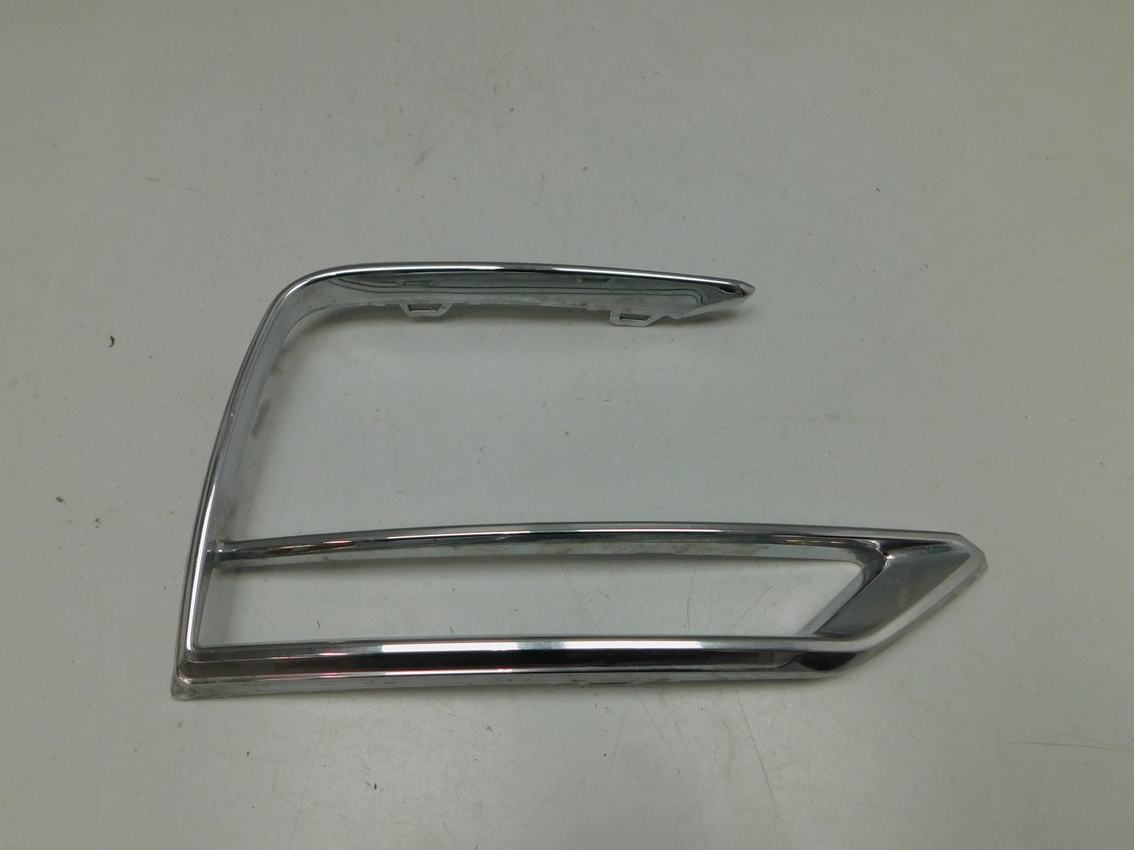 Молдинг переднего бампера Chery Tiggo 8 Pro Max 2022>