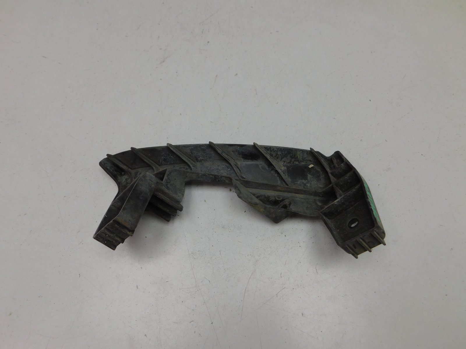 Направляющая переднего бампера Kia Sportage 2015>