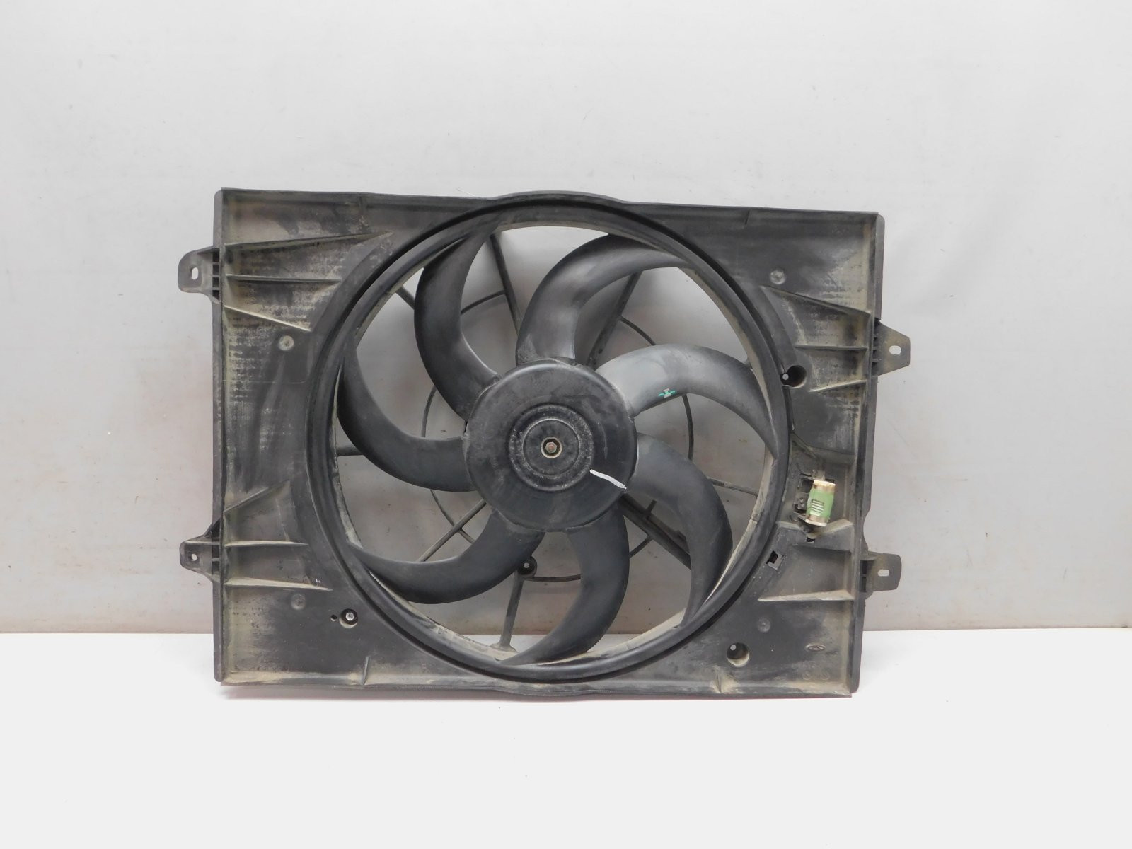 Диффузор радиатора Omoda C5 2022>