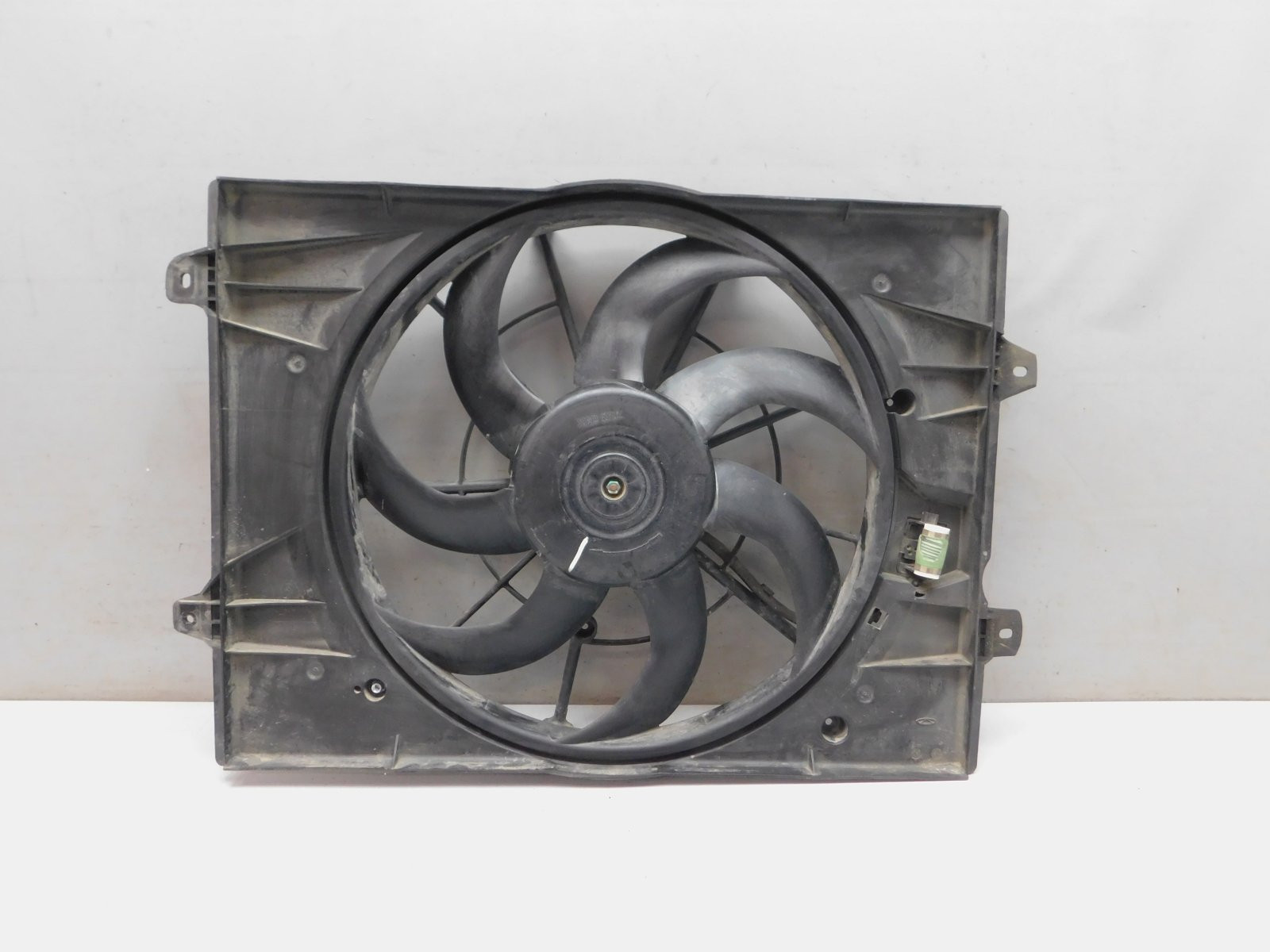 Диффузор радиатора Omoda C5 2022>