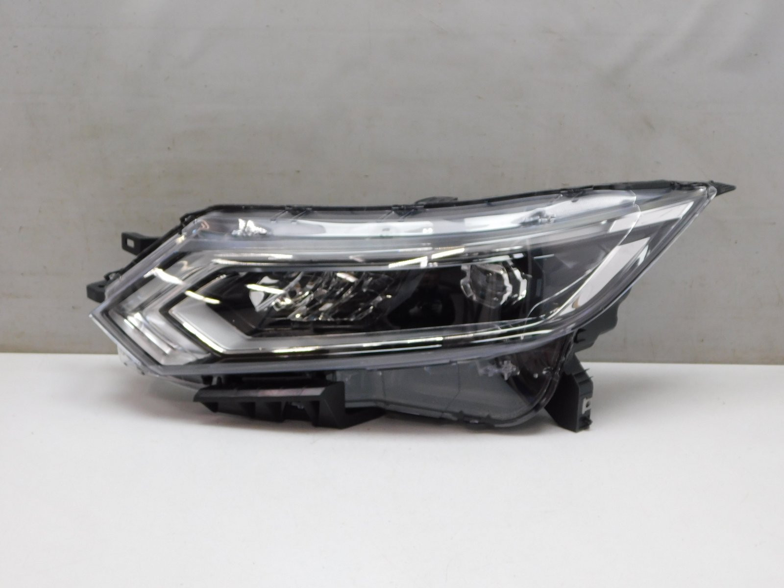 Фара левая Nissan Qashqai (J11) 2014>