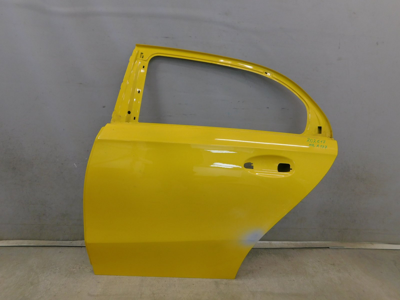 Дверь задняя левая Mercedes-Benz A-klasse  W177 2018>