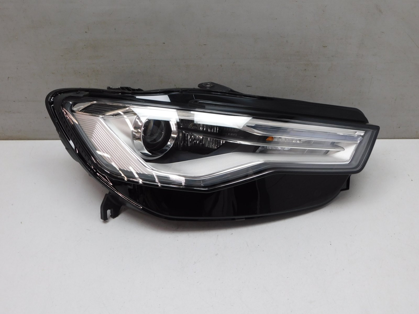 Фара правая Audi A6 [C7,4G] 2011-2018