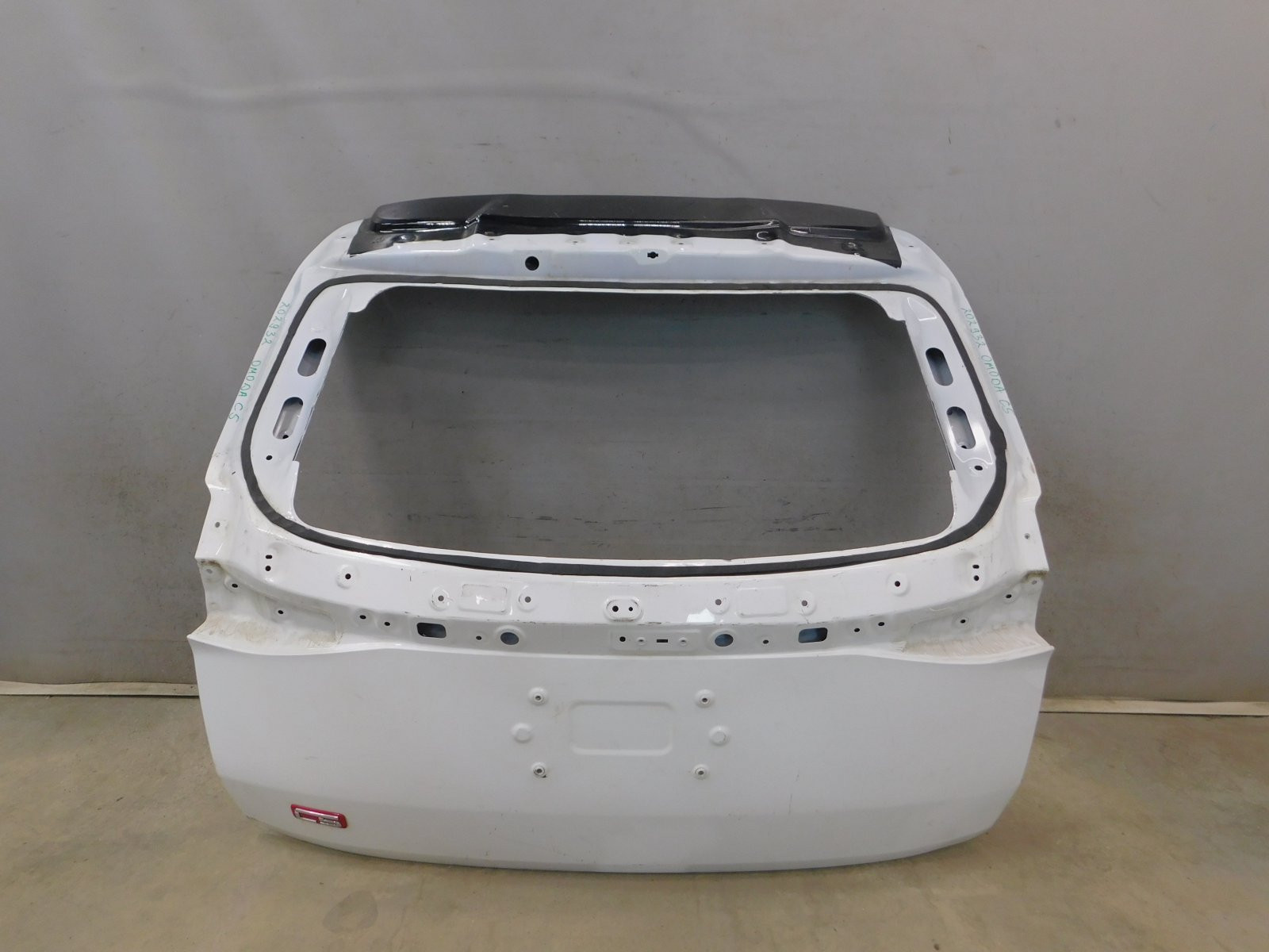 Дверь багажника Omoda C5 2022>