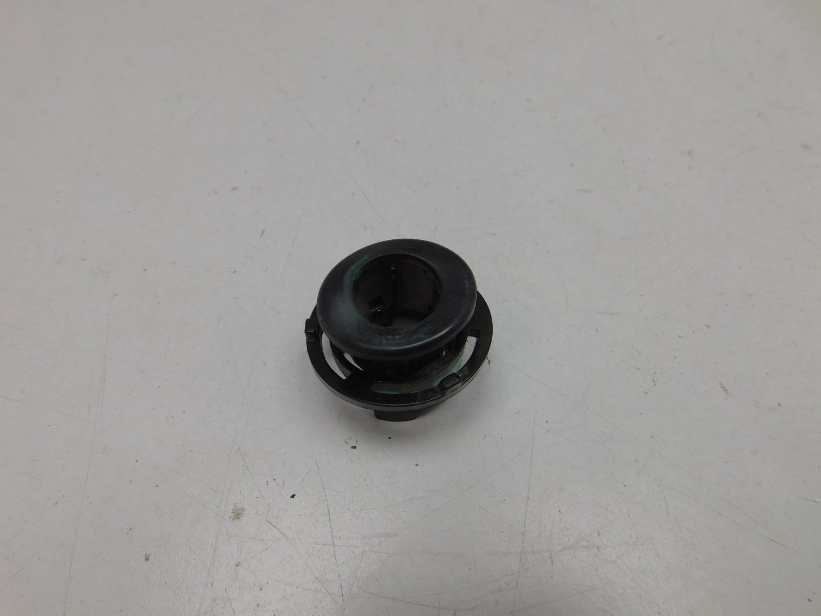 Крепление датчика парковки Volkswagen Tiguan 2007-2017