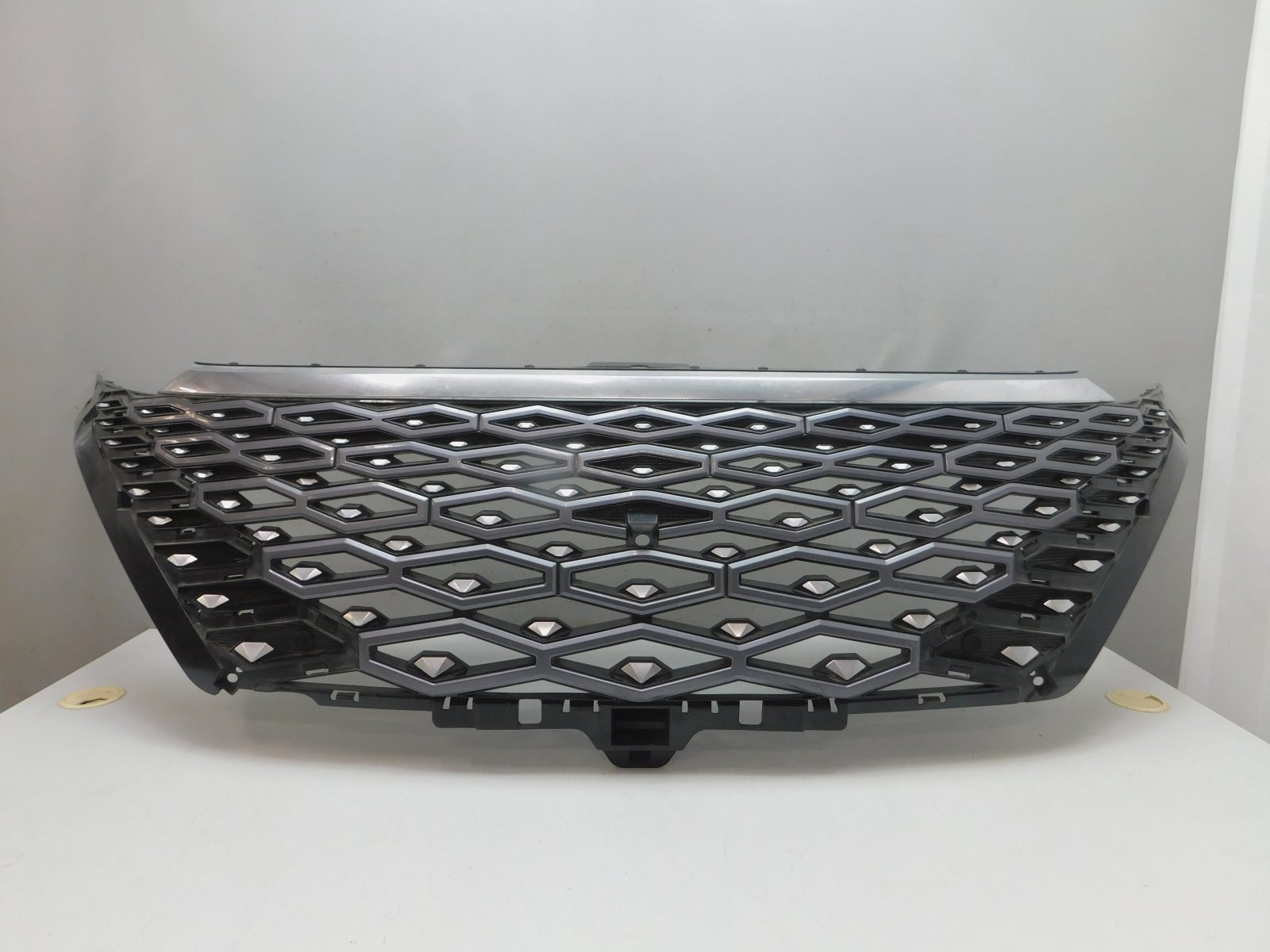 Решетка радиатора Omoda C5 2022>