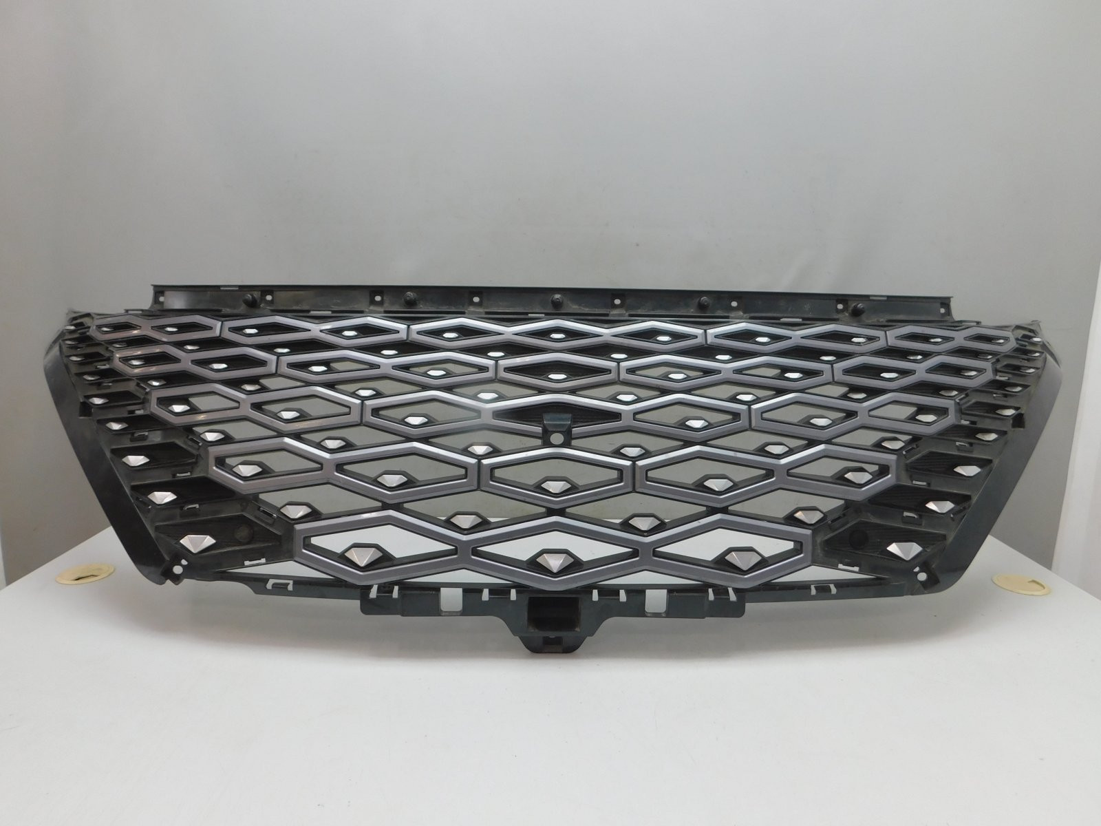 Решетка радиатора Omoda C5 2022>