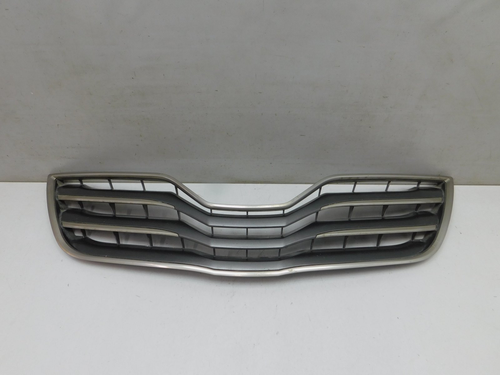 Решетка радиатора Toyota Camry V40 2006-2011
