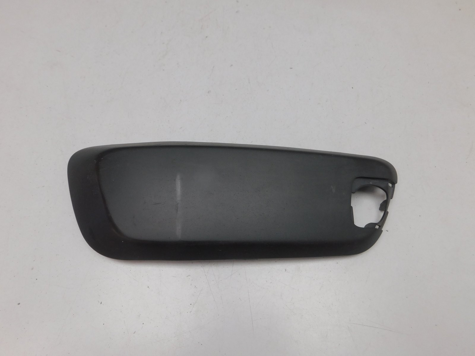 Накладка переднего бампера Renault Sandero 2014>