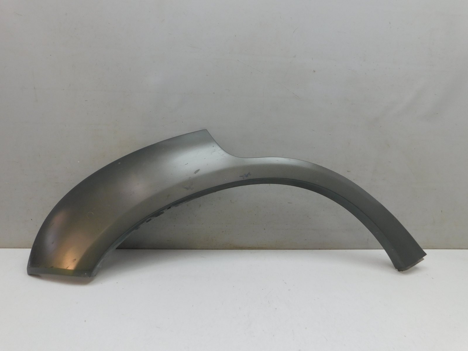 Накладка крыла заднего  правого Hyundai Tucson 2004>