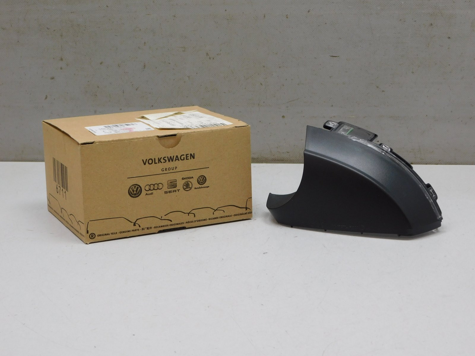 Повторитель указателя поворота Volkswagen Polo Sedan 2011-2020