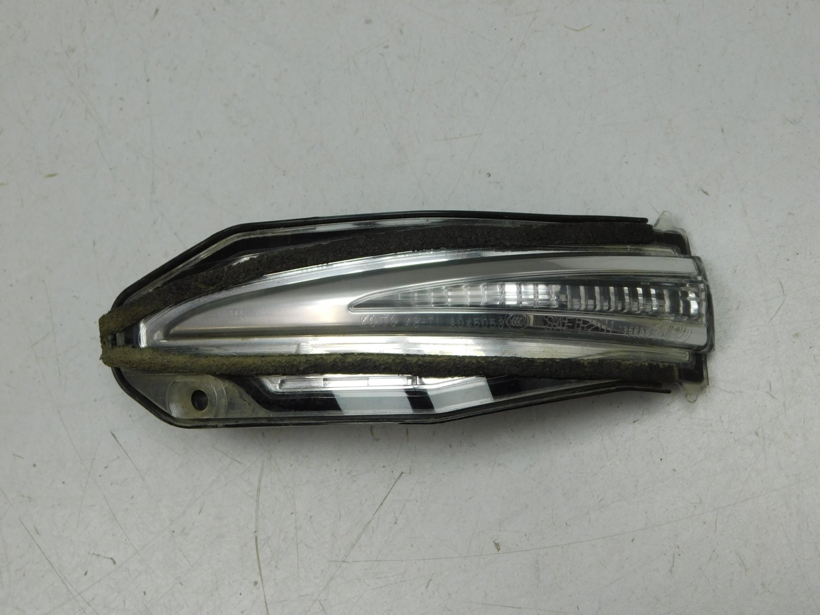 Повторитель указателя поворота Toyota RAV 4 2013-2019